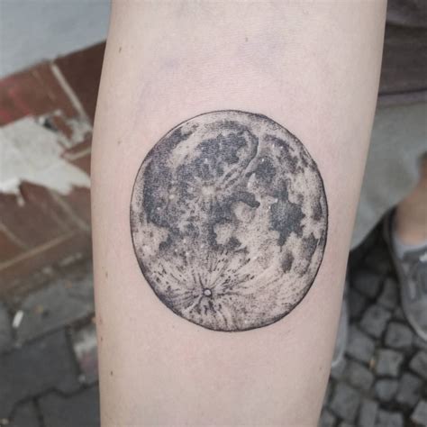 luna tattoo|Luna Tattoo